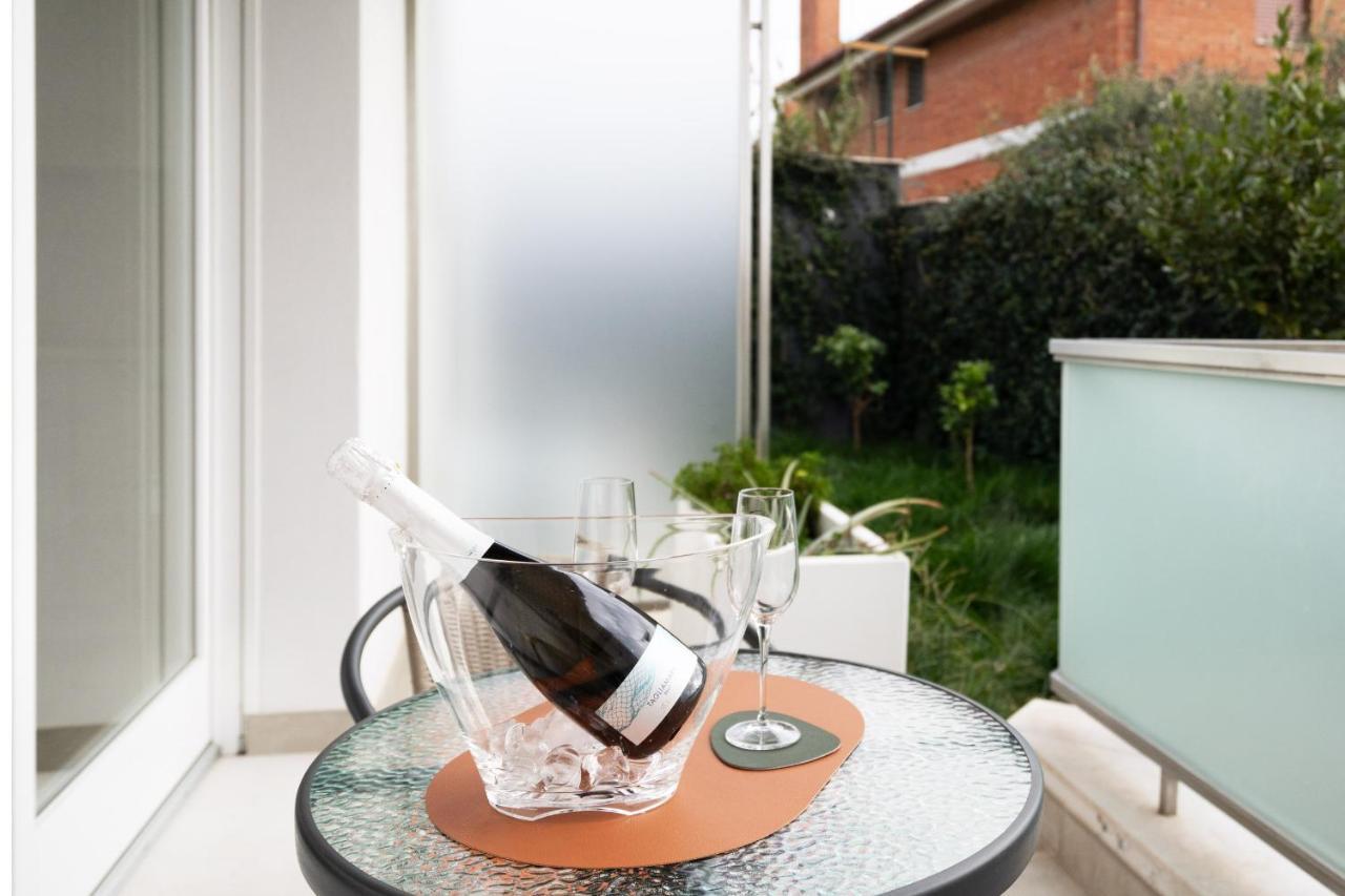 Louxory Accomodation Cagliari Apartment Екстериор снимка